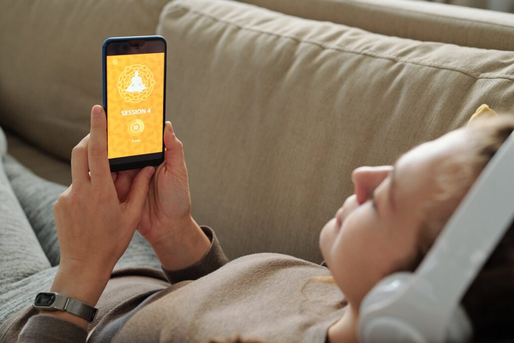 Practice Mindfulness While Using Your Smartphone